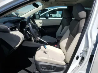2022 Toyota Corolla Cross XLE z VIN 7MUDAABG7NV029746, wystawiony jako Copart lot #57632995 z przebiegiem 26 262 mil mil oraz Szkoda całkowita • Salvage title. Historia ofert i sprzedaży dostępna na DreamBid. Obrazek 7.