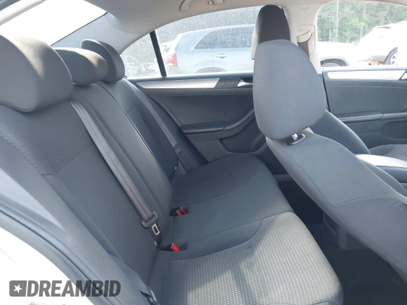 2015 Volkswagen Jetta SE with VIN 3VWD17AJ6FM321669, listed as a IAAI auction lot 42447948 with 143,796 mi miles and . Bid and sale history available at DreamBid. Image 8.