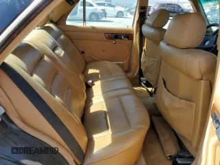 1984 Mercedes-Benz 300 with VIN WDBCB20A8EA076089, listed as a Copart auction lot 72077164 with 333,834 mi miles and Clean Title. Bid and sale history available at carsss.com. Image 10.