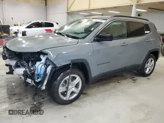 2024 Jeep Compass Latitude z VIN 3C4NJDBN8RT603412, wystawiony jako Copart lot #62666635 z przebiegiem 32 129 mil mil oraz Czysty tytuł • Clean title. Historia ofert i sprzedaży dostępna na DreamBid. Obrazek 1.
