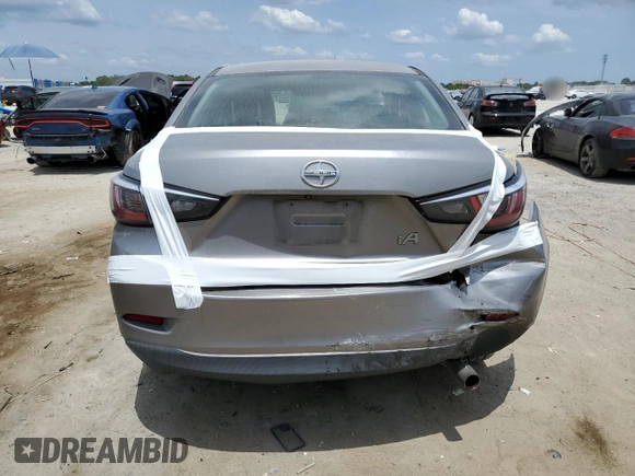 2016 Scion iA z VIN 3MYDLBZV5GY101992, wystawiony jako Copart lot #55392265 z przebiegiem 120 669 mil mil oraz Szkody całkowita. Historia ofert i sprzedaży dostępna na DreamBid. Obrazek 6.
