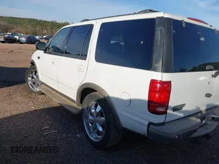 2000 Ford Expedition XLT with VIN 1FMEU1767YLB19633, listed as a IAAI auction lot 41594877 with 288,439 mi miles and . Bid and sale history available at DreamBid. Image 3.