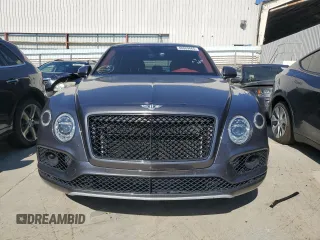 2018 Bentley Bentayga Signature z VIN SJAAC2ZV7JC019555, wystawiony jako Copart lot #88089665 z przebiegiem 50 323 mil mil oraz Szkody całkowita. Historia ofert i sprzedaży dostępna na DreamBid. Obrazek 5.
