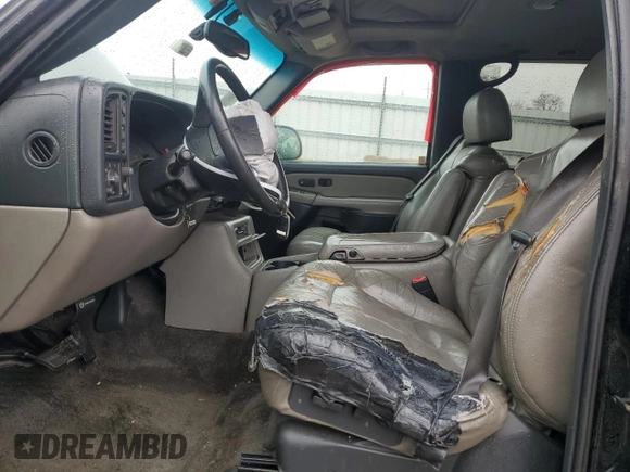 2002 Chevrolet Suburban LT with VIN 3GNGK26U62G171646, listed as a Copart auction lot 43416375 with 233,392 mi miles and Salvage Title. Bid and sale history available at carsss.com. Image 7.