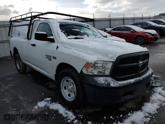 2020 Ram 1500 Tradesman z VIN 3C6JR7DT1LG260552, wystawiony jako Copart lot #49009535 z przebiegiem 107 514 mil mil oraz Szkoda całkowita • Salvage title. Historia ofert i sprzedaży dostępna na DreamBid. Obrazek 4.