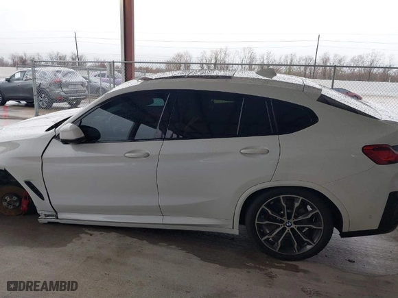 2022 BMW X4 xDrive30i with VIN 5UX33DT00N9M32466, listed as a IAAI auction lot 41270993 with NaN miles. Bid and sale history available at carsss.com. Image 14.