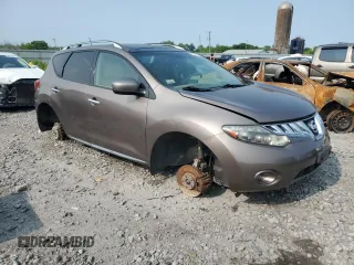 2010 Nissan Murano SL z VIN JN8AZ1MWXAW129252, wystawiony jako Copart lot #59054305 z przebiegiem 148 591 mil mil oraz Czysty tytuł • Clean title. Historia ofert i sprzedaży dostępna na DreamBid. Obrazek 4.