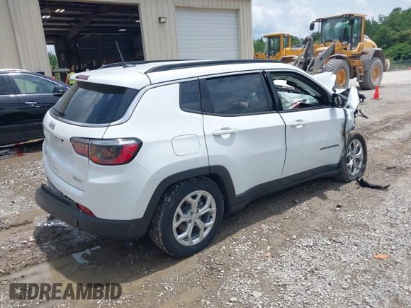 2024 Jeep Compass Latitude with VIN 3C4NJDBN1RT132767, listed as a IAAI auction lot 42497634 with Not provided miles and . Bid and sale history available at DreamBid. Image 4.