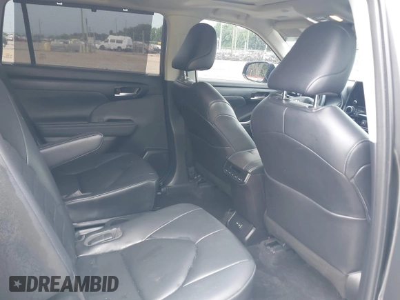 2023 Toyota Highlander L with VIN 5TDKDRAH8PS513610, listed as a IAAI auction lot 42474619 with 39,995 mi miles and . Bid and sale history available at DreamBid. Image 8.