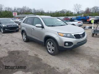 2013 Kia Sorento EX with VIN 5XYKUCA67DG380083, listed as a IAAI auction lot 41957996 with 73,598 mi miles and . Bid and sale history available at DreamBid. Image 1.