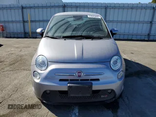 2015 FIAT 500e with VIN 3C3CFFGE6FT672709, listed as a Copart auction lot 77026444 with 44,289 mi miles and Clean Title. Bid and sale history available at carsss.com. Image 5.