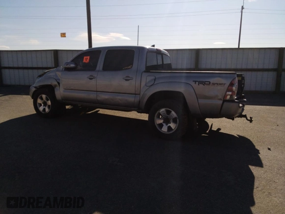 2014 Toyota Tacoma with VIN 3TMLU4EN0EM139384, listed as a Copart auction lot 45981825 with 206,799 mi miles and Salvage Title. Bid and sale history available at carsss.com. Image 2.