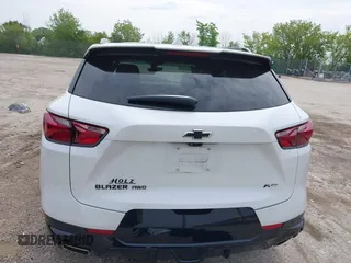 2021 Chevrolet Blazer RS с VIN 3GNKBKRS9MS529990, выставлен на аукционе IAAI как лот 42440982 с пробегом 51 701 миль миль и . История ставок и продаж доступна на DreamBid. Изображение 17.