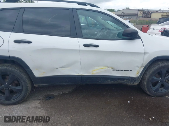 2016 Jeep Cherokee Sport with VIN 1C4PJMAB4GW367655, listed as a IAAI auction lot 42338882 with 133,750 mi miles and . Bid and sale history available at DreamBid. Image 6.