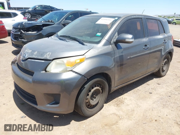 2010 Scion xD z VIN JTKKU4B45AJ056833, wystawiony jako IAAI lot #42450316 z przebiegiem 273 828 mil mil oraz . Historia ofert i sprzedaży dostępna na DreamBid. Obrazek 2.