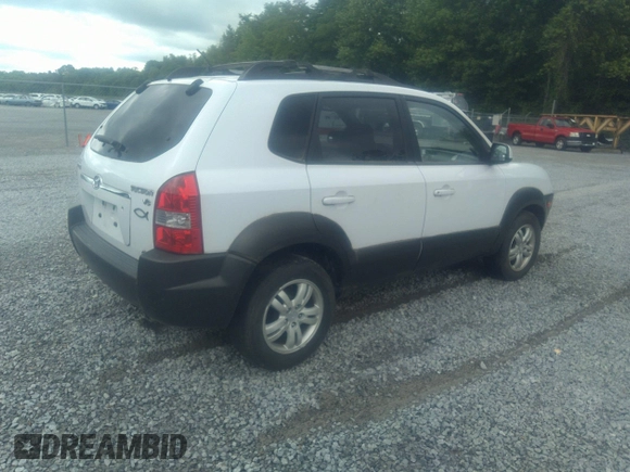 2007 Hyundai Tucson SE with VIN KM8JN72D97U485574, listed as a IAAI auction lot 42180222 with 128,098 mi miles and . Bid and sale history available at DreamBid. Image 4.