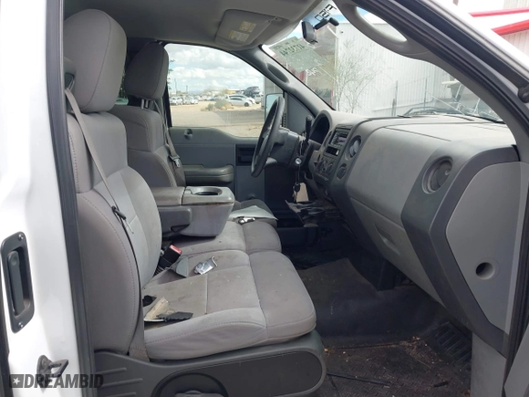2005 Ford F-150 XL with VIN 1FTRF12W05NB36068, listed as a IAAI auction lot 41732744 with 203,261 mi miles. Bid and sale history available at carsss.com. Image 5.
