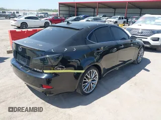 2011 Lexus IS 350 z VIN JTHBE5C29B5027237, wystawiony jako IAAI lot #42236845 z przebiegiem 215 485 mil mil oraz . Historia ofert i sprzedaży dostępna na DreamBid. Obrazek 4.