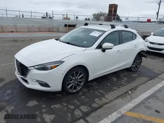 2018 Mazda Mazda3 5-Door Grand Touring with VIN 3MZBN1M33JM169834, listed as a IAAI auction lot 41867369 with 94,198 mi miles. Bid and sale history available at carsss.com. Image 18.
