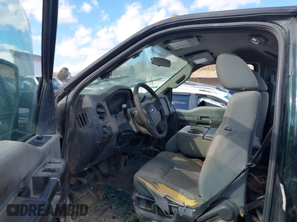 2013 Ford F-250 XLT with VIN 1FTBF2BT1DEA02553, listed as a IAAI auction lot 41430537 with 131,145 mi miles and . Bid and sale history available at DreamBid. Image 5.