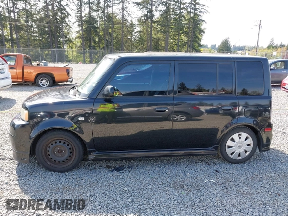 2005 Scion xB with VIN JTLKT334454021261, listed as a IAAI auction lot 42124927 with 221,043 mi miles. Bid and sale history available at carsss.com. Image 14.