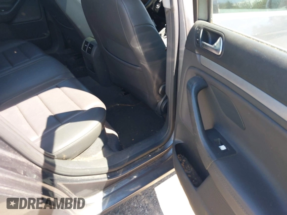2006 Volkswagen Jetta 2.5L with VIN 3VWSF71K56M630177, listed as a IAAI auction lot 42643383 with 150,325 mi miles and . Bid and sale history available at DreamBid. Image 8.