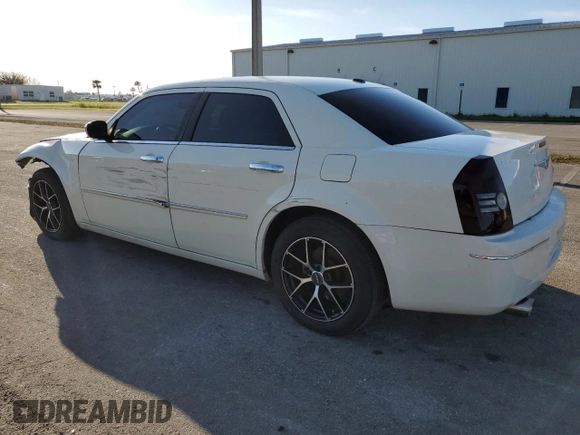 2010 Chrysler 300 Touring with VIN 2C3CA5CV8AH152107, listed as a Copart auction lot 75115264 with 124,995 mi miles and Salvage Title. Bid and sale history available at carsss.com. Image 2.