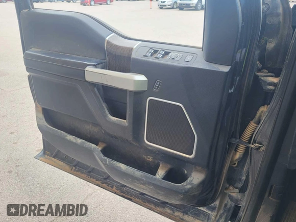 2019 Ford F-250 XL with VIN 1FT7W2BT0KED41596, listed as a IAAI auction lot 42727923 with 246,034 mi miles and . Bid and sale history available at DreamBid. Image 33.