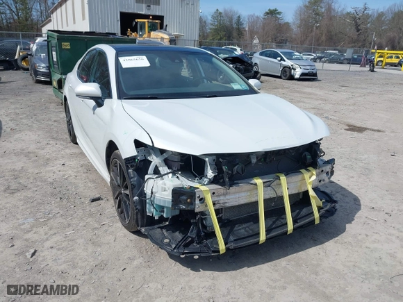 2019 Toyota Camry XSE with VIN 4T1B61HK3KU686948, listed as a IAAI auction lot 42065656 with 110,648 mi miles. Bid and sale history available at carsss.com. Image 6.