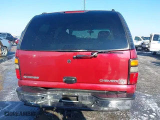2005 Chevrolet Tahoe Z71 with VIN 1GNEC13T55R155842, listed as a IAAI auction lot 41321412 with 221,109 mi miles. Bid and sale history available at carsss.com. Image 16.