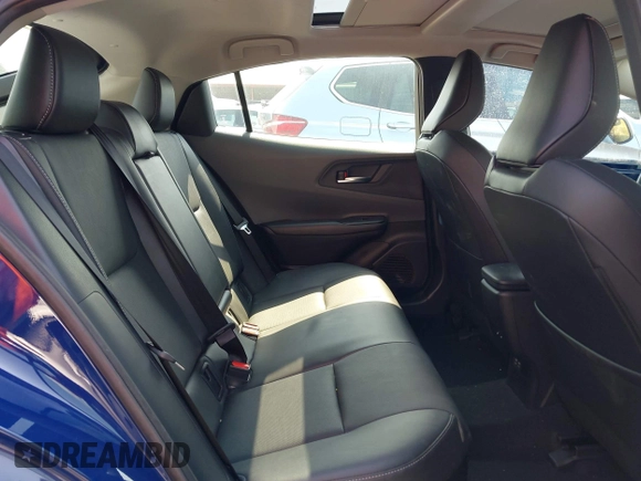2024 Toyota Prius LE z VIN JTDACAAU8R3019555, wystawiony jako IAAI lot #42160410 z przebiegiem 15 529 mil mil oraz . Historia ofert i sprzedaży dostępna na DreamBid. Obrazek 8.