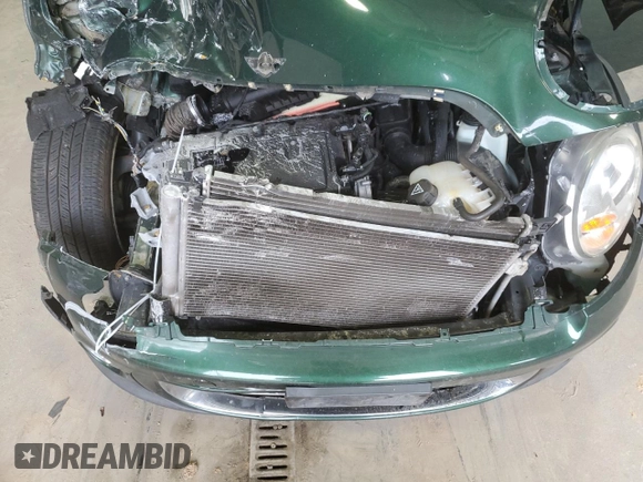 2011 MINI Convertible с VIN WMWZN3C5XBTZ89537, выставлен на аукционе Copart как лот 44161315 с пробегом Не указан миль и Чистый • Clean title. История ставок и продаж доступна на DreamBid. Изображение 13.