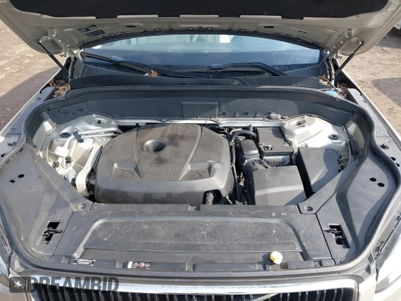 2016 Volvo XC90 T6 Momentum with VIN YV4A22PK7G1050168, listed as a IAAI auction lot 41720055 with 119,957 mi miles. Bid and sale history available at carsss.com. Image 10.