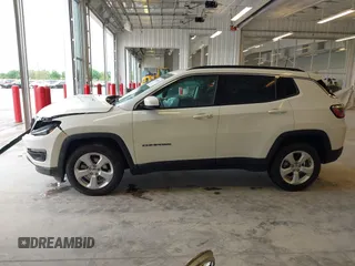 2018 Jeep Compass Latitude with VIN 3C4NJCBB3JT502380, listed as a IAAI auction lot 42144953 with Not provided miles and . Bid and sale history available at DreamBid. Image 13.
