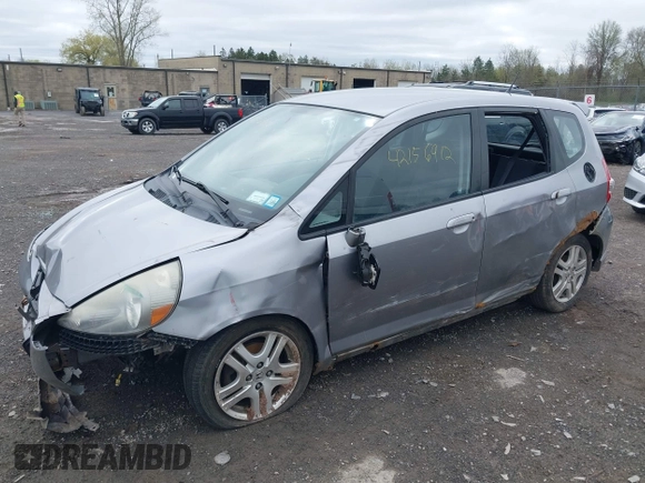 2007 Honda Fit Sport z VIN JHMGD38687S017199, wystawiony jako IAAI lot #42156912 z przebiegiem 194 685 mil mil oraz . Historia ofert i sprzedaży dostępna na DreamBid. Obrazek 2.