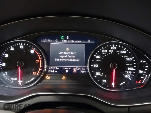 2024 Audi Q5 S line Premium with VIN WA1GAAFY8R2022421, listed as a IAAI auction lot 41918026 with 22,333 mi miles and . Bid and sale history available at DreamBid. Image 7.