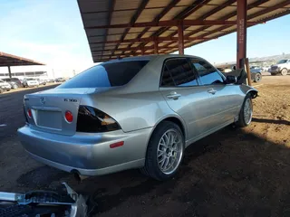 2004 Lexus IS 300/350 with VIN JTHBD192X40083769, listed as a IAAI auction lot 40962806 with Not Provided miles and . Bid and sale history available at carsss.com. Image 4.