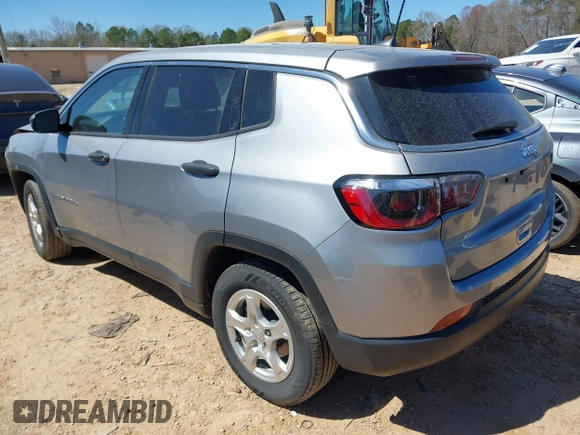 2022 Jeep Compass Sport with VIN 3C4NJCAB7NT217818, listed as a IAAI auction lot 41859331 with 26,682 mi miles and . Bid and sale history available at carsss.com. Image 3.