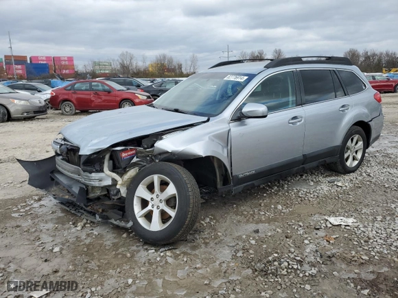 2013 Subaru Outback 2.5i Premium with VIN 4S4BRCBC8D3279141, listed as a Copart auction lot 82776914 with 157,962 mi miles and Salvage Title. Bid and sale history available at carsss.com. Image 1.