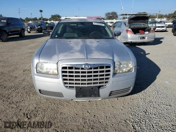 2005 Chrysler 300 with VIN 2C3JA43R35H627608, listed as a Copart auction lot 81592854 with 127,750 mi miles and Clean Title. Bid and sale history available at carsss.com. Image 5.