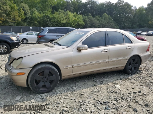 2003 Mercedes-Benz C 230/260/280/320 with VIN WDBRF64J53F314061, listed as a Copart auction lot 65704144 with 210,883 mi miles and Non Repairable. Bid and sale history available at DreamBid. Image 1.