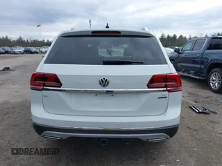 2019 Volkswagen Atlas SEL with VIN 1V2MR2CAXKC594264, listed as a IAAI auction lot 41872023 with 60,807 mi miles and . Bid and sale history available at DreamBid. Image 17.
