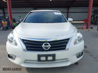 2013 Nissan Altima 3.5 SL with VIN 1N4BL3AP9DC234645, listed as a IAAI auction lot 42034822 with 190,148 mi miles. Bid and sale history available at carsss.com. Image 11.