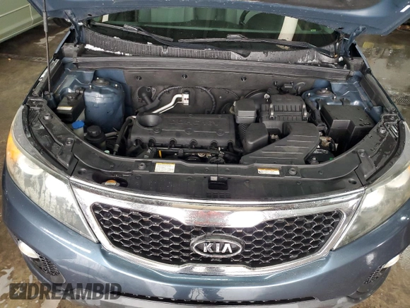 2011 Kia Sorento LX with VIN 5XYKTCA14BG002288, listed as a Copart auction lot 87329844 with 137,858 mi miles and Salvage Title. Bid and sale history available at carsss.com. Image 12.