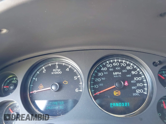 2008 Chevrolet Tahoe 3LT with VIN 1GNFC13018R154833, listed as a IAAI auction lot 42232738 with 243,993 mi miles and . Bid and sale history available at DreamBid. Image 7.