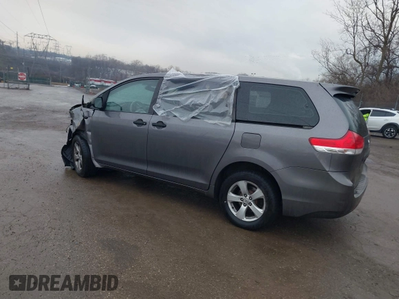 2011 Toyota Sienna with VIN 5TDZK3DC7BS017563, listed as a IAAI auction lot 41442444 with 259,547 mi miles. Bid and sale history available at carsss.com. Image 3.