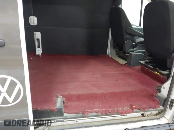 2019 Ford Transit z VIN 1FTYR2CM0KKB66383, wystawiony jako IAAI lot #42098606 z przebiegiem 325 657 mil mil oraz . Historia ofert i sprzedaży dostępna na DreamBid. Obrazek 8.