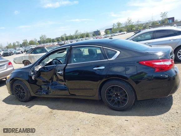2017 Nissan Altima 2.5 SR with VIN 1N4AL3AP9HC151928, listed as a IAAI auction lot 42020334 with 136,101 mi miles. Bid and sale history available at carsss.com. Image 14.