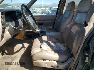 1992 Ford Explorer Eddie Bauer z VIN 1FMDU32X0NUC04374, wystawiony jako Copart lot #77261844 z przebiegiem 52 709 mil mil oraz Czysty tytuł • Clean title. Historia ofert i sprzedaży dostępna na DreamBid. Obrazek 7.
