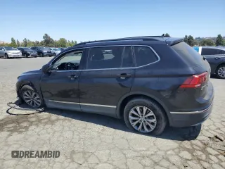 2018 Volkswagen Tiguan SEL z VIN 3VV2B7AX4JM153956, wystawiony jako Copart lot #61871675 z przebiegiem 84 252 mil mil oraz Szkoda całkowita • Salvage title. Historia ofert i sprzedaży dostępna na DreamBid. Obrazek 2.